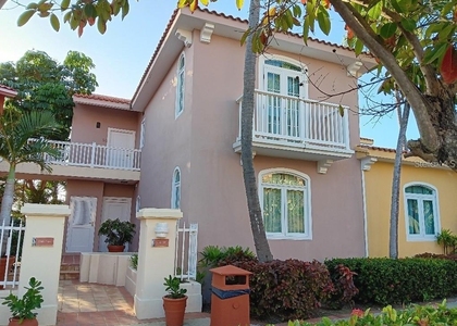 Las Casitas Village 1 1 Ave Co - Photo 1