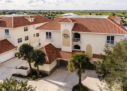 273 Middle Way - Photo 1