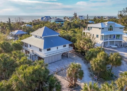 51 Palm Drive - Photo 1