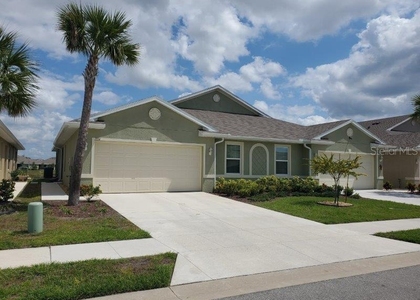 7104 W Lenox Circle - Photo 1