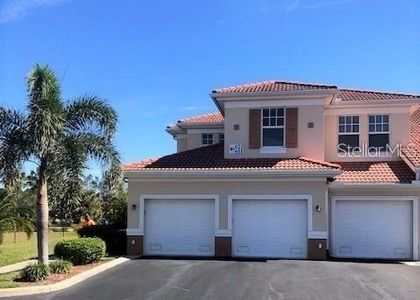 240 W End Drive - Photo 1