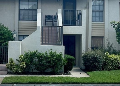 4570 Weybridge - Photo 1