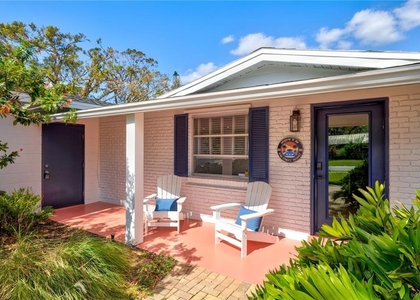2365 Bay Street - Photo 1