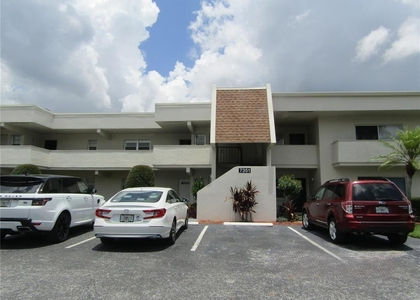 7351 W Country Club Drive N - Photo 1