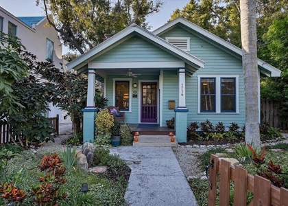 1716 Oak Street - Photo 1