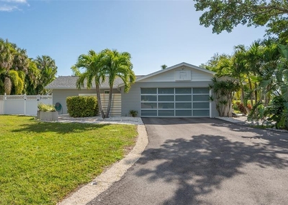 500 Schooner Lane - Photo 1