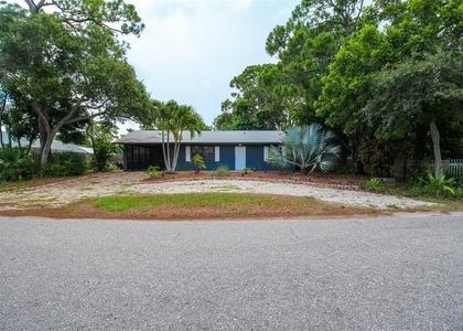 1116 Royal Road - Photo 1