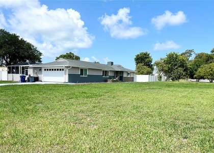 2140 Pinehurst Street - Photo 1