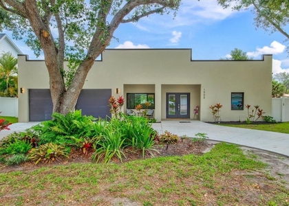 1905 Tulip Drive - Photo 1