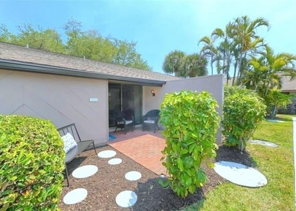 3543 Longmeadow - Photo 1