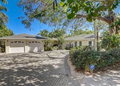 39 S Polk Drive - Photo 1