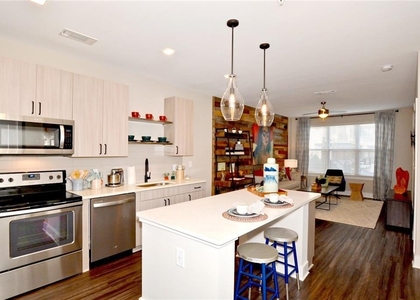 465 Memorial Drive Se - Photo 1