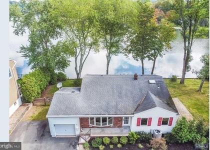 191 Lakeshore Drive - Photo 1