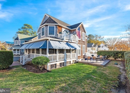 330 Garfield Parkway - Photo 1