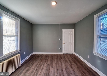 400 Douglas Street Ne - Photo 1