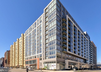 150 I Street Se - Photo 1