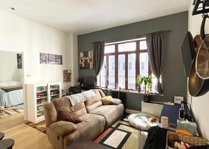 South William Street - Photo 1