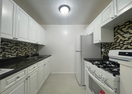 Evergreen Avenue - Photo 1