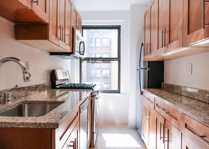 405 E 54th Street - Photo 1