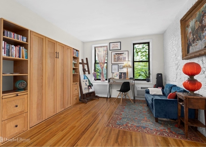 513 E 5th St - Photo 1