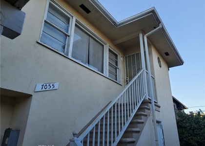7055 S La Cienega Boulevard - Photo 1