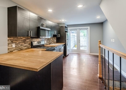 932 N Hancock Street - Photo 1