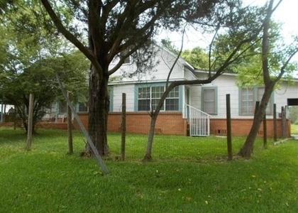 435 E Avenue J - Photo 1
