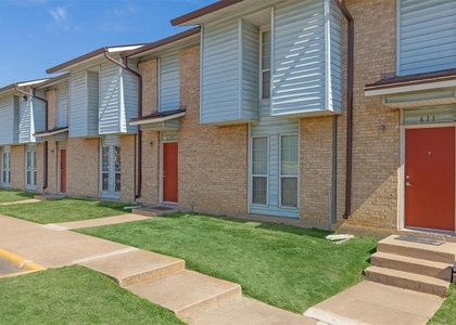 2100 Southcrest Dr - Photo 1