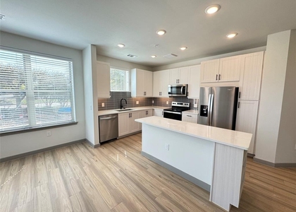 11604 Stonehollow Dr - Photo 1