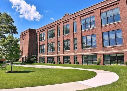 22111 Woodward Ave - Photo 1