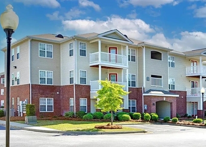 320 S Jackson St - Photo 1