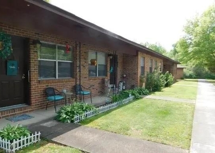 304 Julia Circle - Photo 1