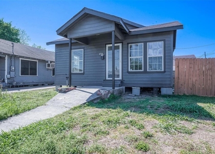 4704 Farmer Street - Photo 1