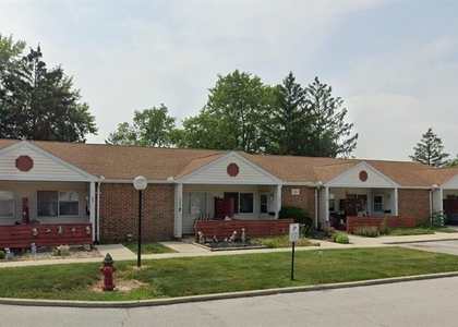 800 W Indiana Ave - Photo 1