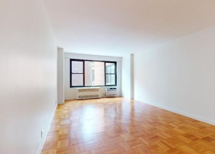 East 14th Street - Photo 1