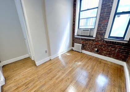 East 13th St - Photo 1