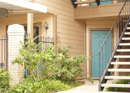 2121 Hepburn Street - Photo 1