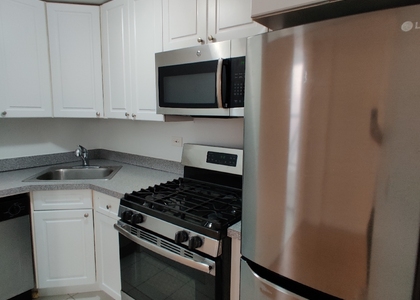 York Ave/80 - Photo 1