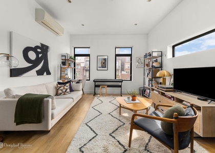 629 Grand St - Photo 1