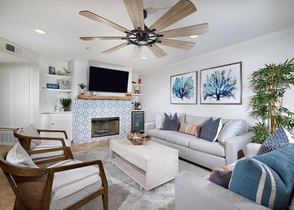 600 N The Strand - Photo 1