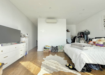 321 Woodbine Street - Photo 1