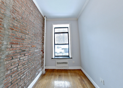 424 West 51st Street - Photo 1