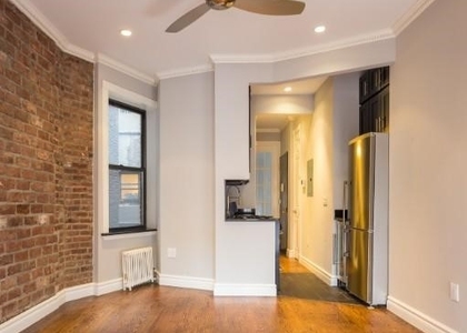 309 East 8th Street - Photo 1