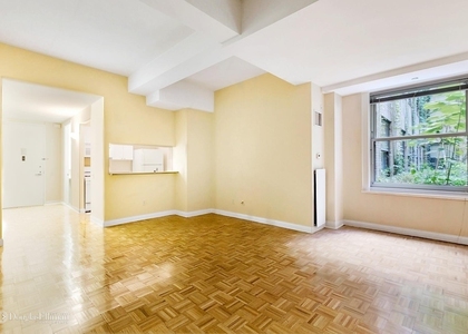 88 Greenwich St - Photo 1
