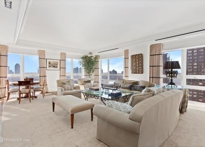 415 E 54th St - Photo 1