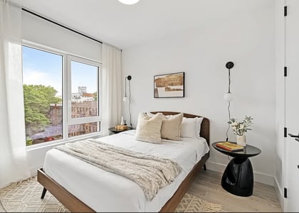 706 East 32nd Street - Photo 1
