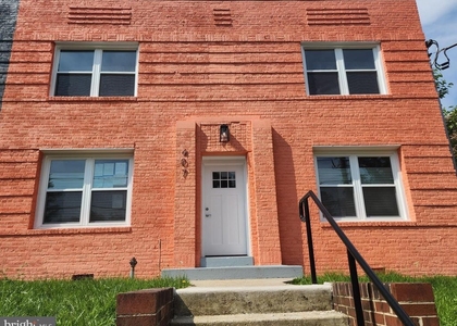 407 Mellon Street Se - Photo 1