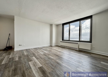 3333 Broadway - Photo 1