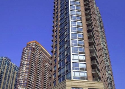 Vernon Blvd Station, Unit 2D - Photo 1
