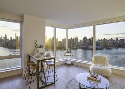 Halletts Point - Photo 1